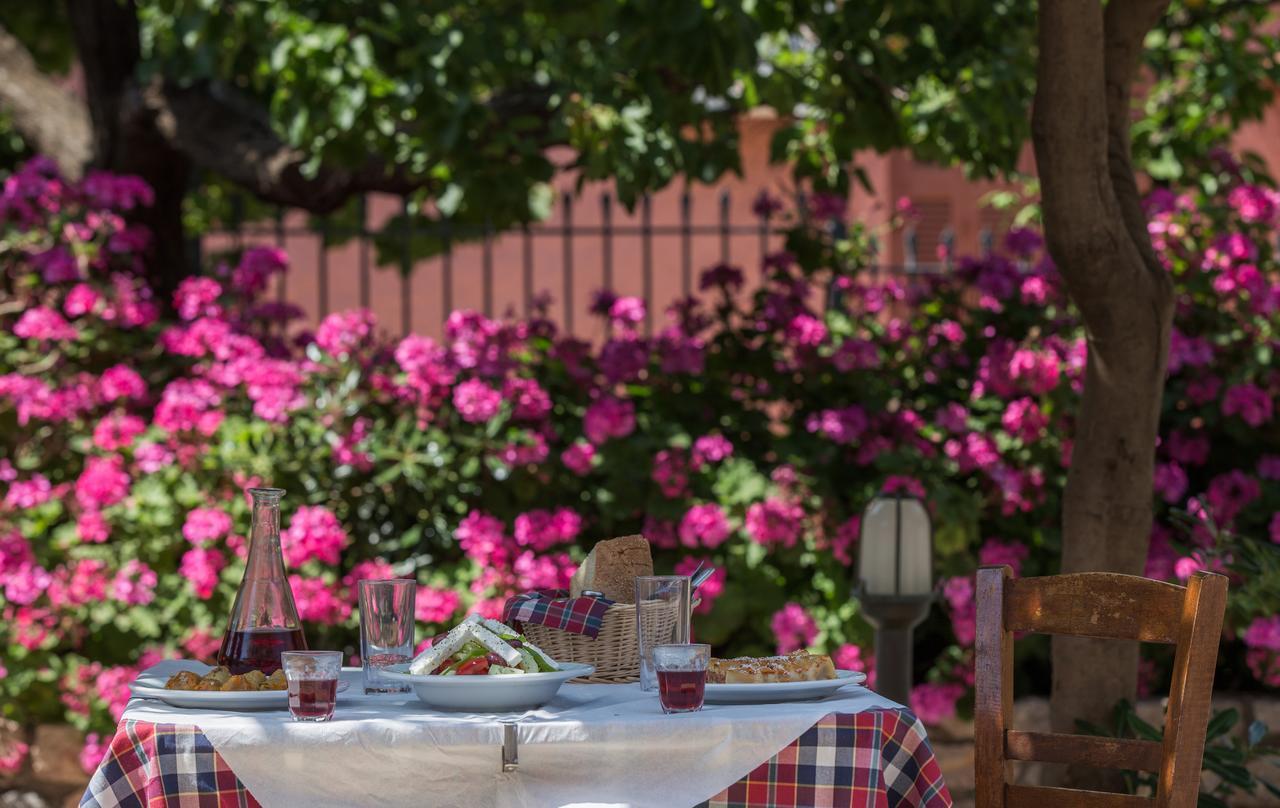 Ta Ambelakia Apartment Monemvasia Bagian luar foto