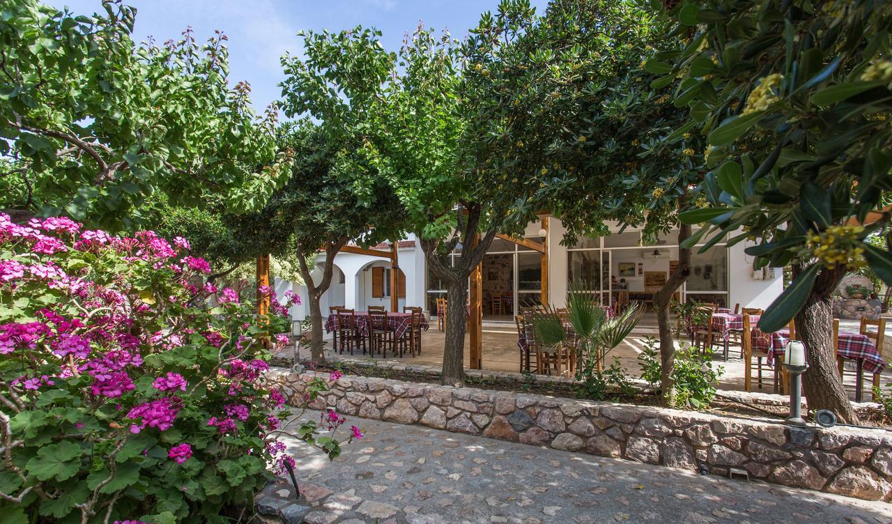 Ta Ambelakia Apartment Monemvasia Bagian luar foto