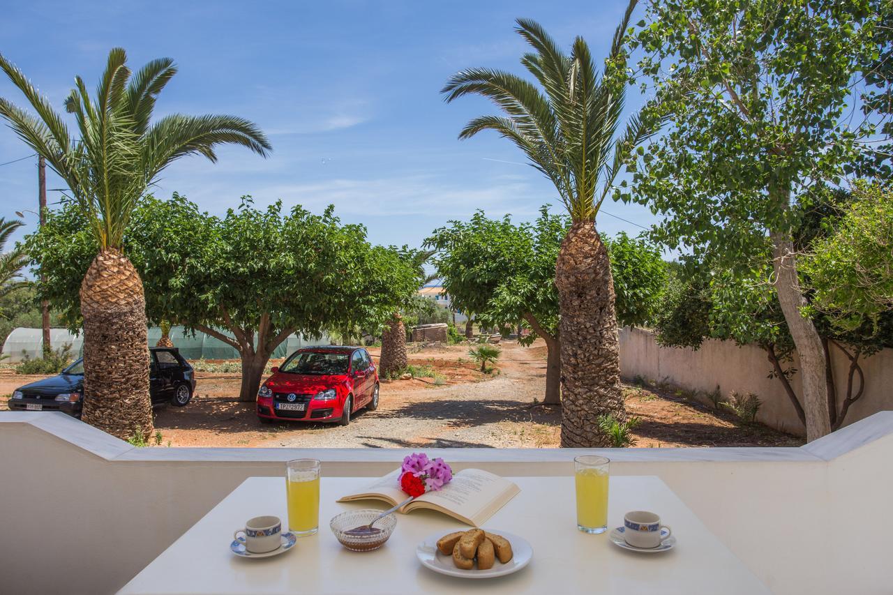 Ta Ambelakia Apartment Monemvasia Bagian luar foto